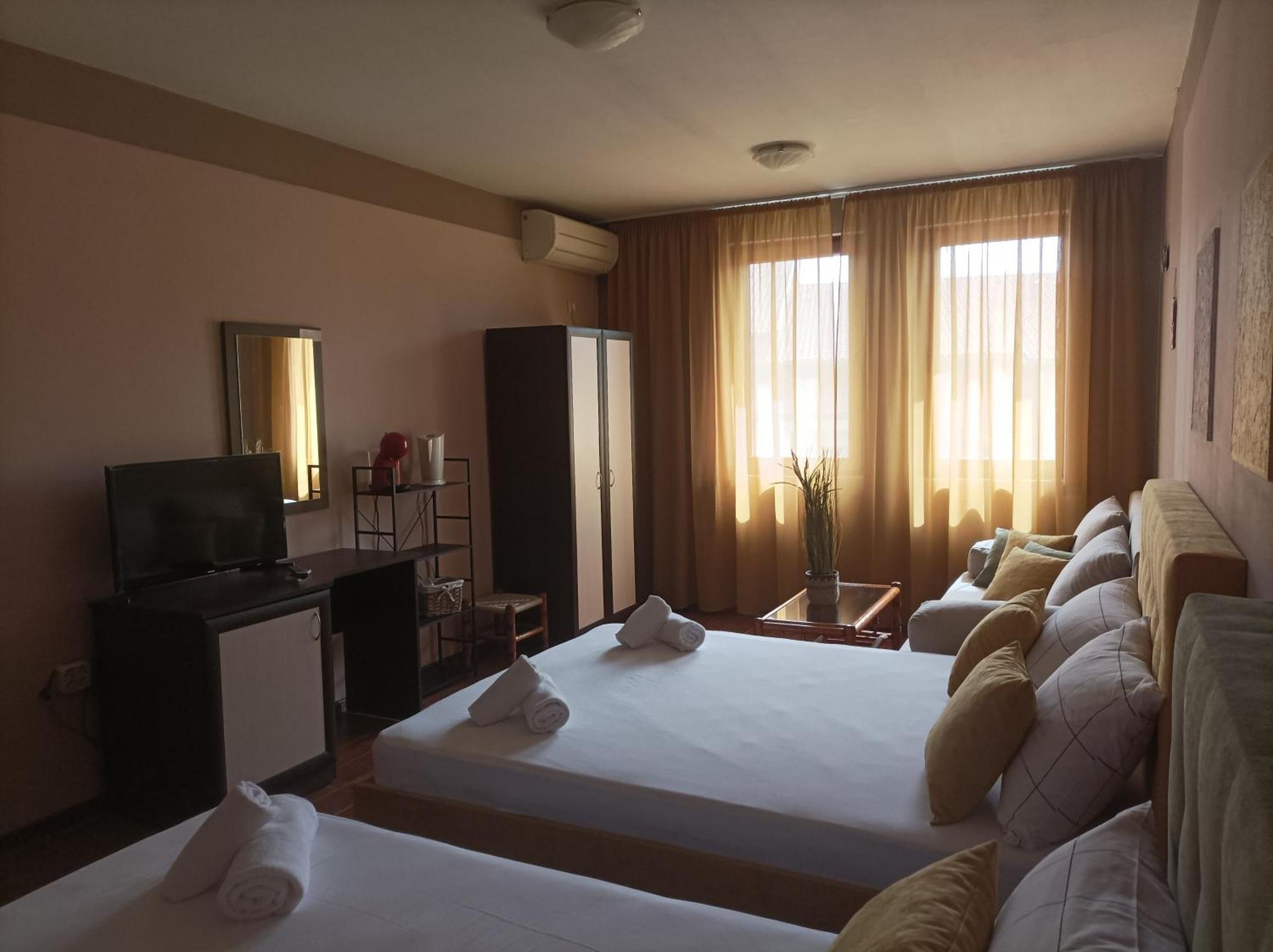 Fotiadis Boutique Rоомs&Studios Veliko Tarnovo Extérieur photo
